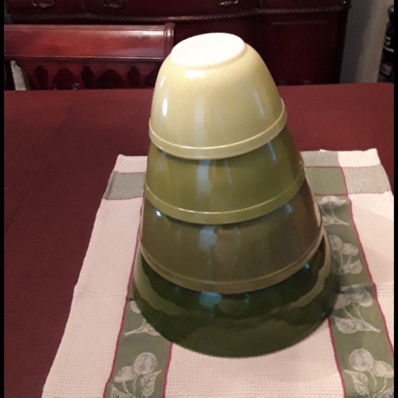 VINTAGE PYREX MIXING BOWLS - Picture 1 of 3